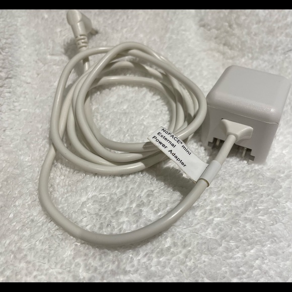 Nuface mini facial toning device. - Picture 6 of 6